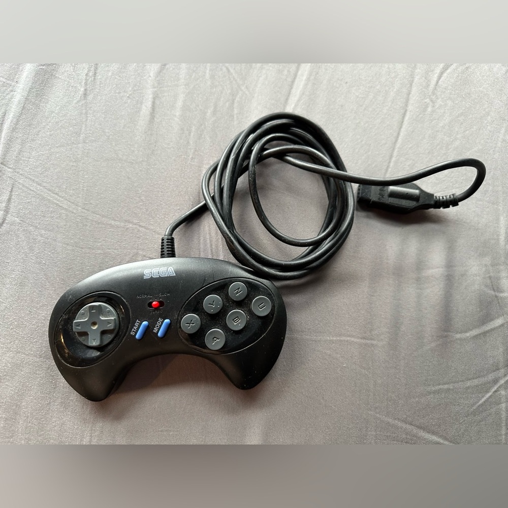 Vintage Original Sega Genesis 6 button Controller